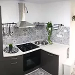 Hot Jacuzzi & Ice Bath Apartment Ika