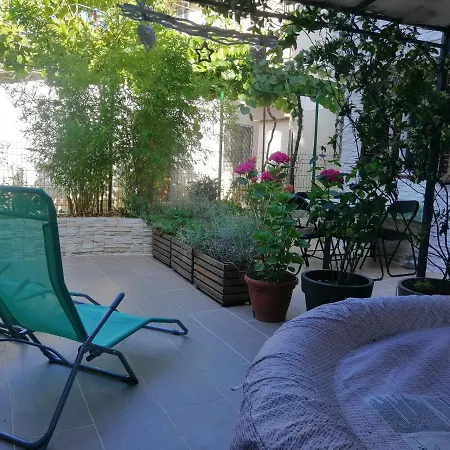 Hot Jacuzzi & Ice Bath Apartment Ика